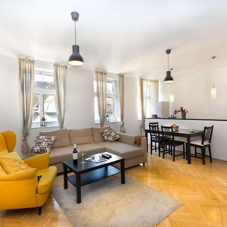 Ambiente Serviced Apartments - Tallerova Bratislava Eksteriør bilde