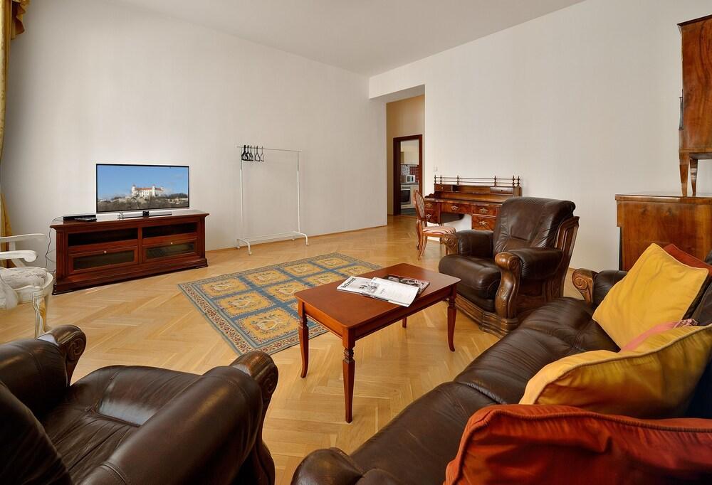 Ambiente Serviced Apartments - Tallerova Bratislava Eksteriør bilde
