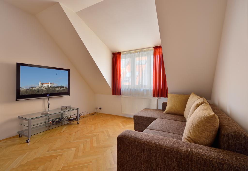 Ambiente Serviced Apartments - Tallerova Bratislava Rom bilde
