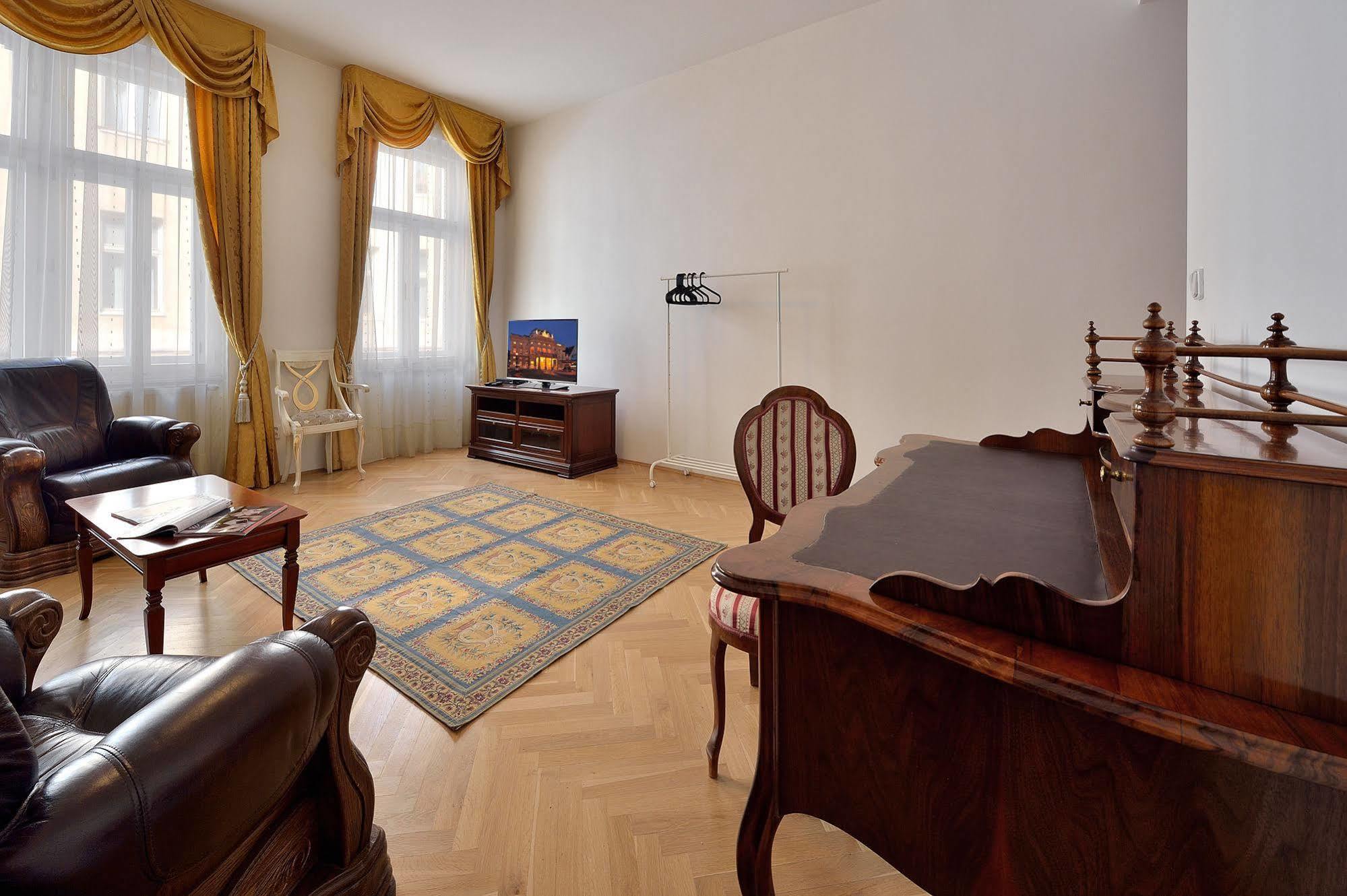Ambiente Serviced Apartments - Tallerova Bratislava Eksteriør bilde