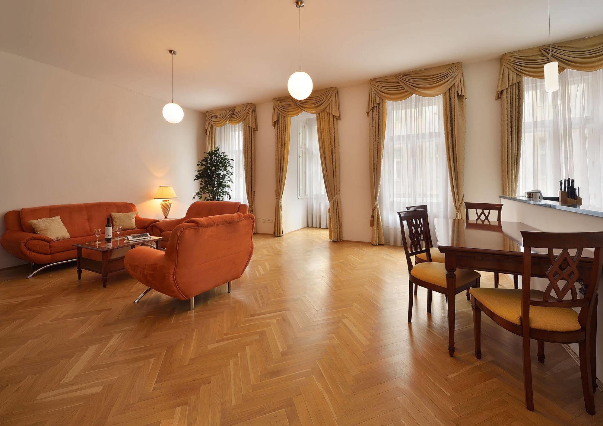 Ambiente Serviced Apartments - Tallerova Bratislava Eksteriør bilde