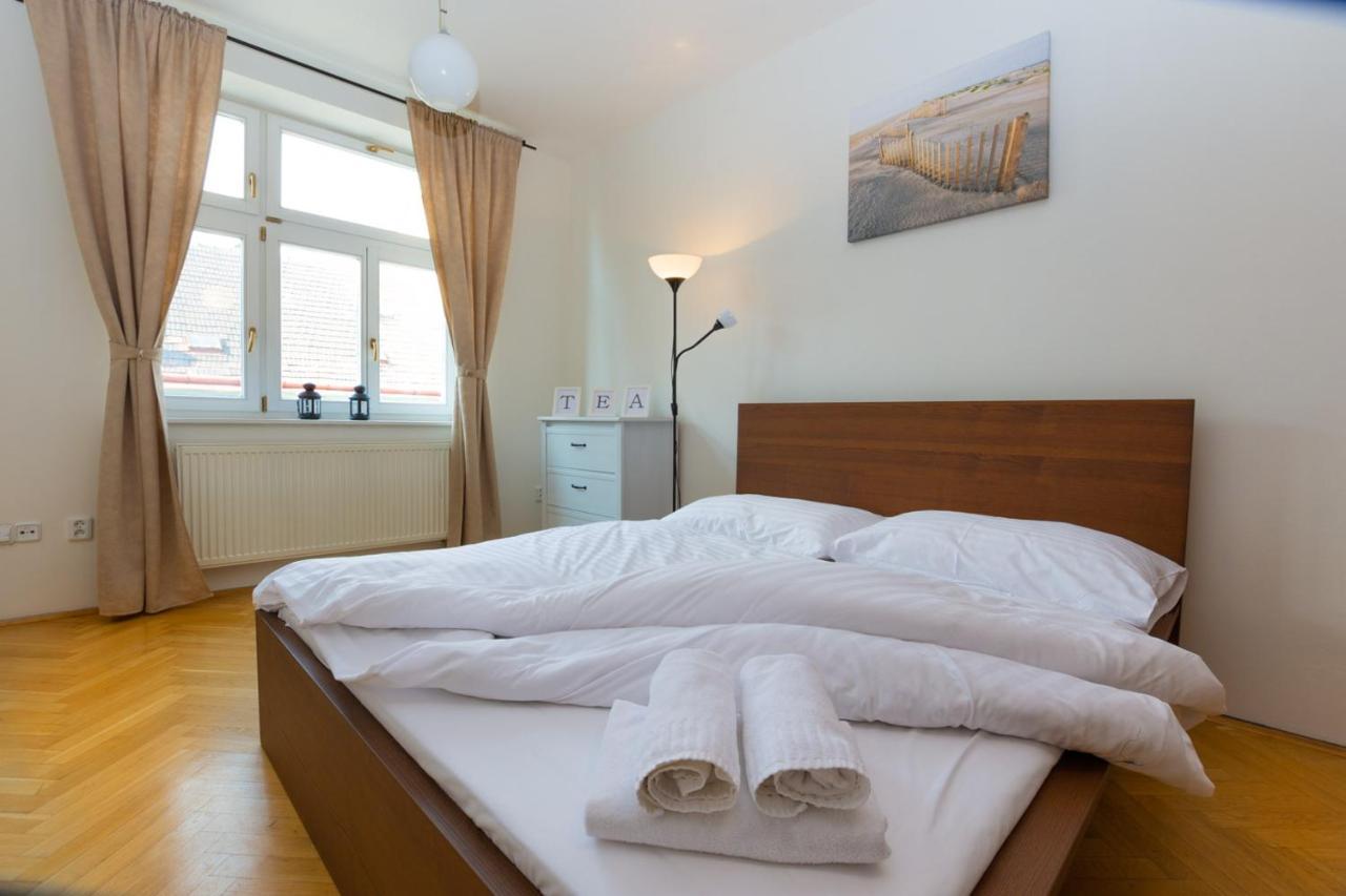 Ambiente Serviced Apartments - Tallerova Bratislava Eksteriør bilde